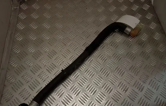 Ford Mustang VI Engine coolant pipe/hose FR3318K579BA