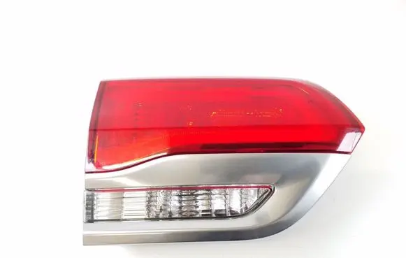 Jeep Grand Cherokee Rear/tail lights P68236137AA
