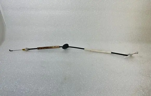 Volkswagen Touareg I Front door cable line 7L6837085