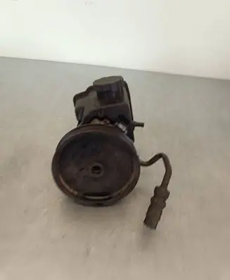 Mercedes-Benz C AMG W204 Power steering pump