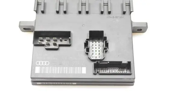 Audi A4 S4 B6 8E 8H Comfort/convenience module 8E0907279C