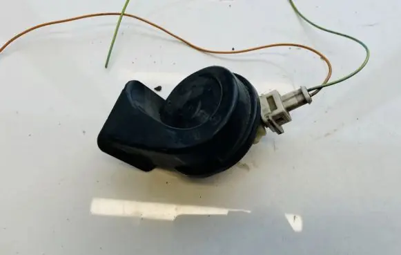 Audi A3 S3 8P Horn signal
