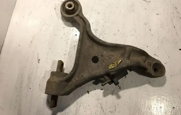 Volvo V70 Front lower control arm/wishbone SV66200120