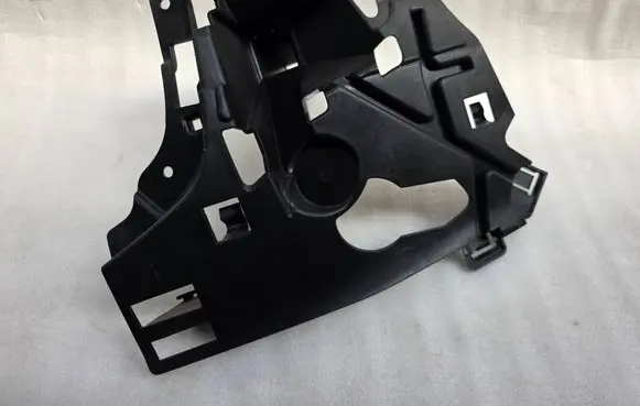 Volvo XC60 Front bumper mounting bracket 32234931
