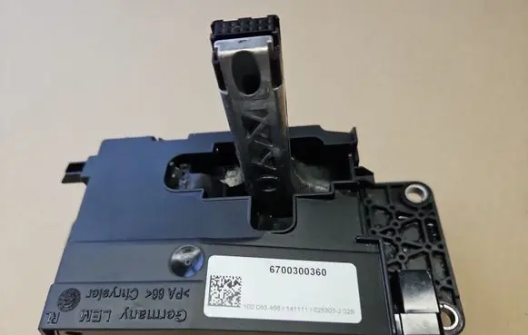 Maserati Ghibli Gear shifter/selector 6700300360