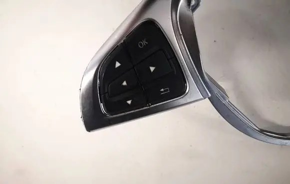 Mercedes-Benz A W176 Steering wheel buttons/switches A0999050600 173160232