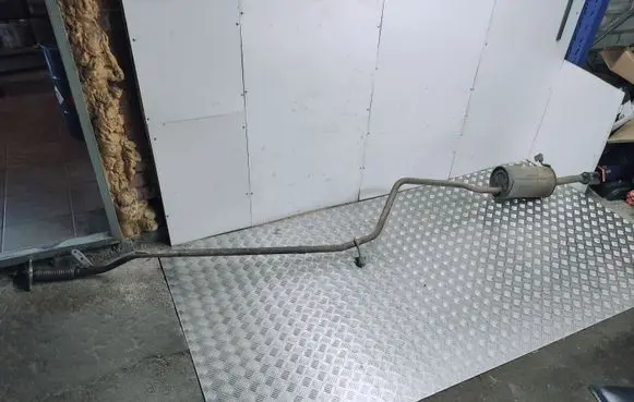 Muffler/silencer
