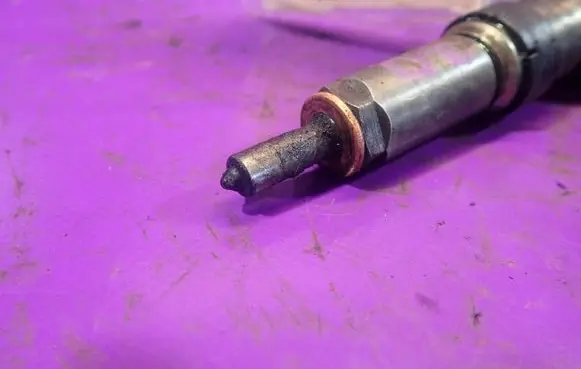 Ford Fiesta Fuel injector 
