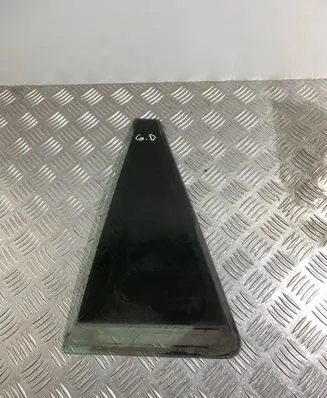 Volkswagen Golf VI Rear vent window glass 43R004584 E000266