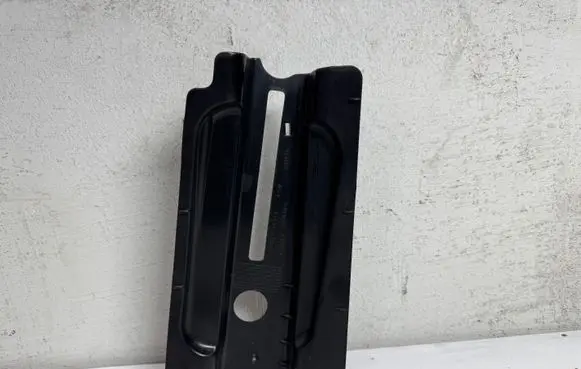 Ford Kuga I Seat belt adjustment rail 8V41924384