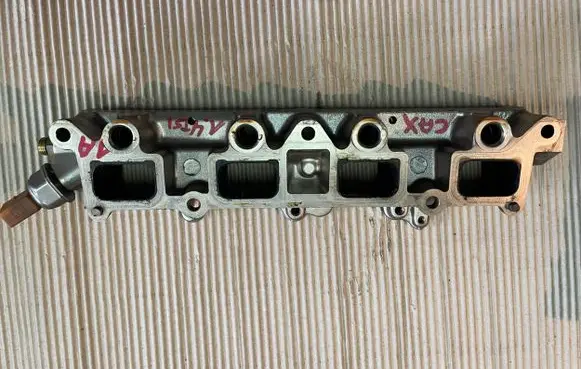 Volkswagen Golf Plus Intake manifold GK284AHB