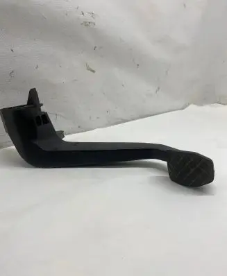 Audi A4 S4 B7 8E 8H Clutch pedal 8E1721316