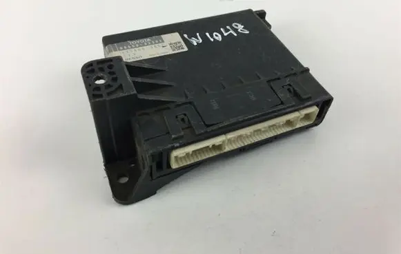 Toyota Land Cruiser (J200) Other control units/modules 8865052391 W1048