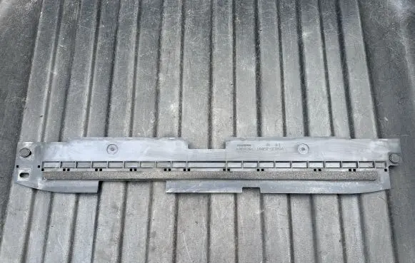 Infiniti FX Radiator trim 144621DR0A