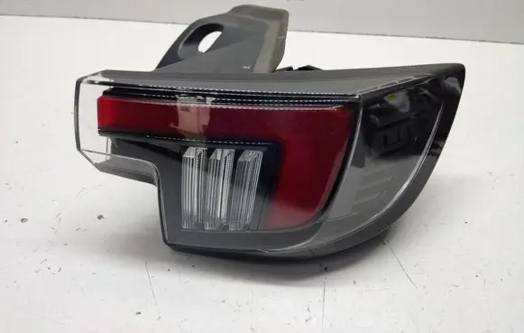 Opel Mokka B Rear/tail lights 9861335580