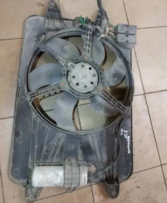 Electric radiator cooling fan