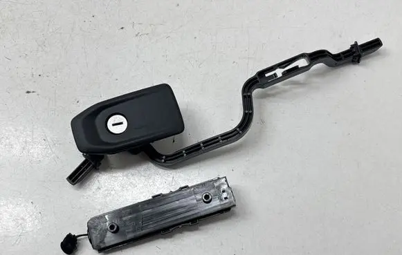 Jeep Grand Cherokee WL Glove box lock PA6GF30