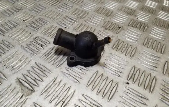 Skoda Superb B8 (3V) Engine coolant pipe/hose 04L121131AA