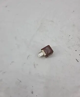 Toyota Avensis T250 Other relay 9098702016