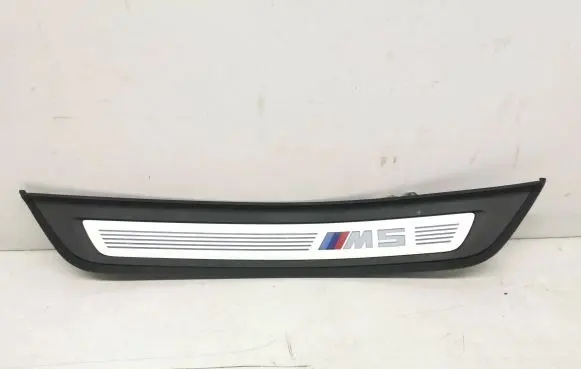 BMW M5 F90 Front sill trim cover 8061072 64041065