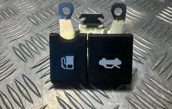 Nissan Juke I F15 Fuel cap release pull handle 