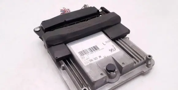 Audi A4 S4 B8 8K Engine control unit/module 03L906022JM 0281015328 03L906022B