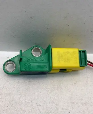 Skoda Octavia Mk2 (1Z) Airbag deployment crash/impact sensor 1K0909606D 5WK43273