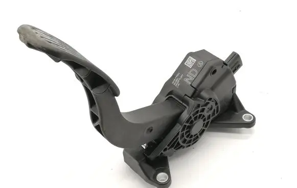 Toyota C-HR I Accelerator throttle pedal 78110F4022