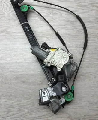 Cadillac SRX Front door window regulator with motor 995617100 105822102 105822