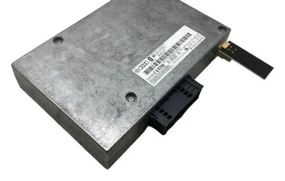 Audi A4 S4 B7 8E 8H Bluetooth control unit module 8P0862335N