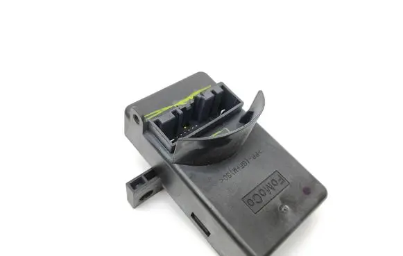 Ford Escape IV Fuse module L1FT14F642AH D171427759 5CTH12F10