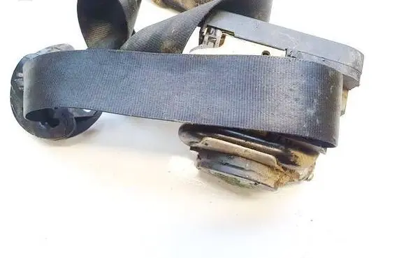 Front seatbelt