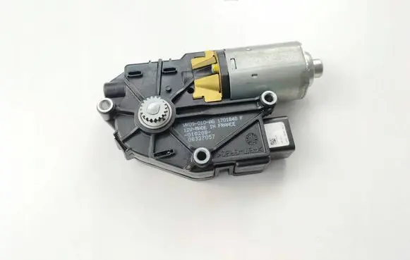 Nissan Qashqai+2 Sunroof motor/actuator WR09010AG