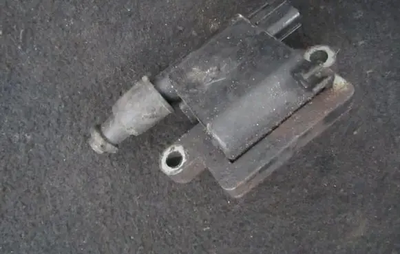 Mitsubishi Carisma High voltage ignition coil FL0056