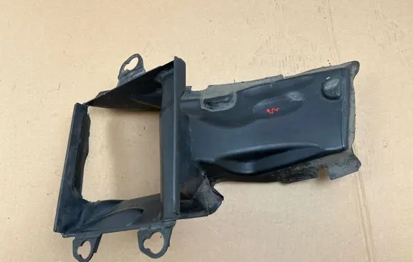 Audi A6 Allroad C6 Intercooler air channel guide 4F0145334J