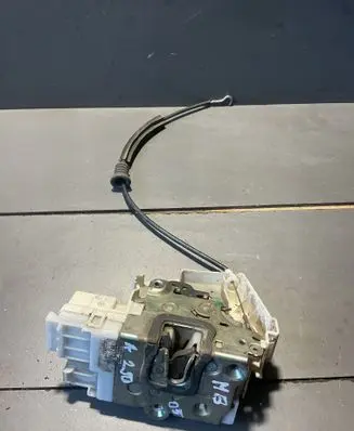 Mercedes-Benz A W169 Front door lock 169720253502