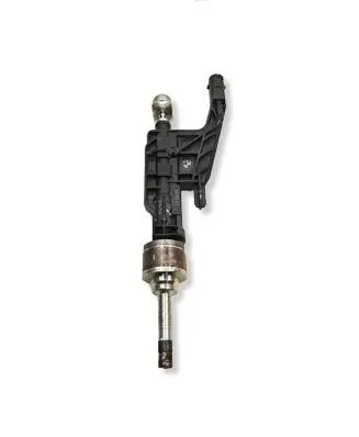 BMW 1 F70 Fuel injector 8744746 10213541
