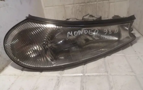 Ford Mondeo MK II Headlight/headlamp 1305219078 1305235323