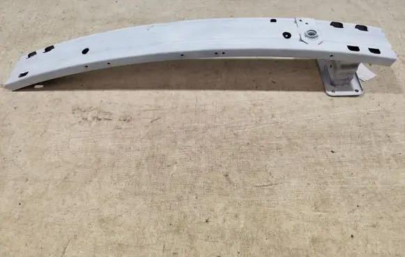 Nissan Qashqai Front bumper cross member 21456480