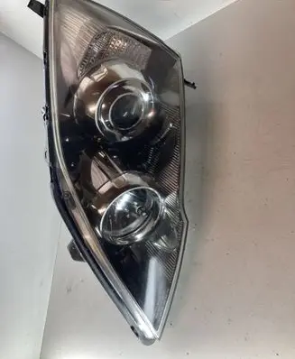Honda CR-V Headlight/headlamp