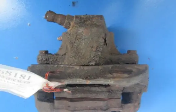 Volkswagen Golf I Front brake caliper