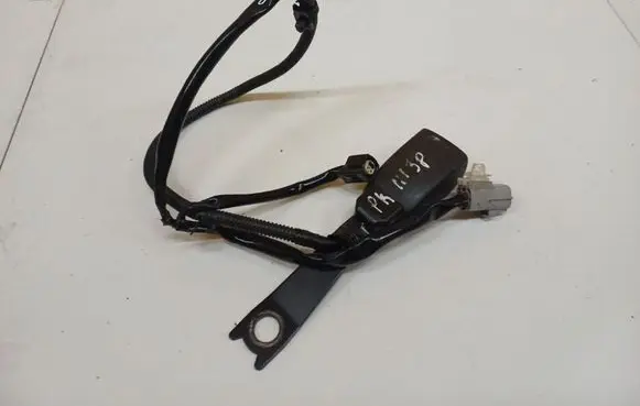 Toyota Corolla Verso AR10 Front seatbelt buckle B480