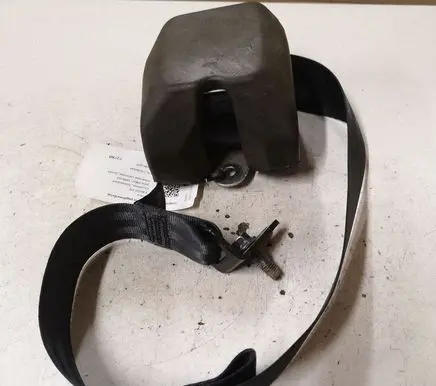 Volvo V40 Rear seatbelt