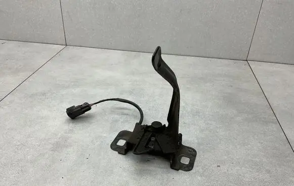 Opel Mokka X Engine bonnet/hood lock/latch loop/hook 
