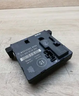 Mercedes-Benz E W211 Door control unit/module 2118201526 356805