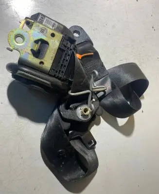 Citroen C4 I Front seatbelt B507743