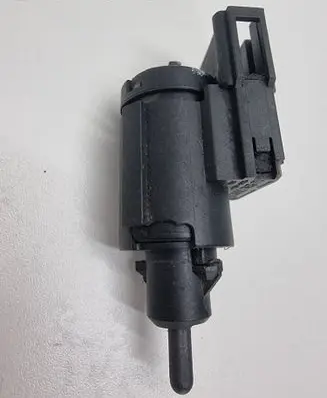 Audi A4 S4 B6 8E 8H Brake pedal sensor switch 8E0945515