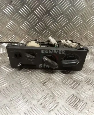 Mitsubishi Space Runner Climate control unit