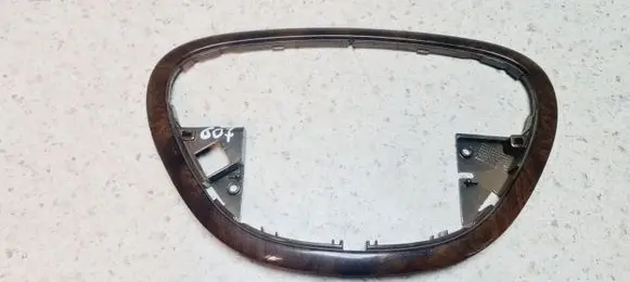 Radio/GPS head unit trim