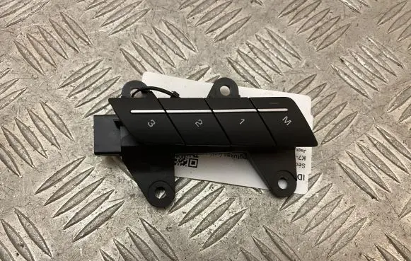 Jaguar I-Pace Seat memory switch J9D314776DA